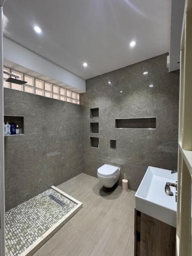 Sea & Mountain View Penthouse, Orikumi (fotografie 9)