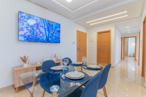 Chic Apt in Heart of Agadir, 2BR, AC & Balcony, Sefl CheckIn, Agádir (fotografie 9)