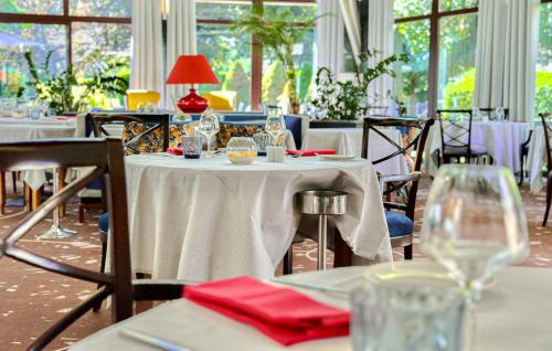 ห้องอาหาร, Hotel Les Vallees Labellemontagne in เลอ เบลส