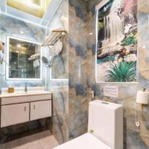 Belvilla Near Van Hanh Mall Formerly Cuong Thanh 3 Hotel - 화장실