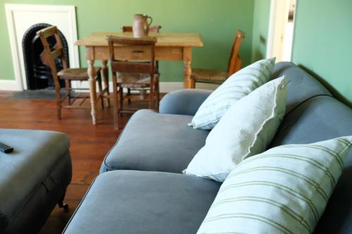 Hidden Loft Apartment - Central Bath, Bath (photo 2)