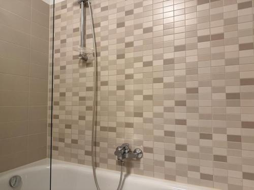 2BR, Danube, Central, U6 & S-Bahn - Axara Housing BRN 39, Viena