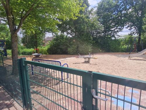 Playground, Super schone Ferienwohnung Monteurunterkunft, Handwerkerwohnung, Nahe Hanau und Frankfurt in Nidderau