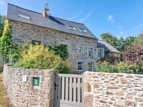 Holiday Home Les Agapanthes by Interhome in Plancoet