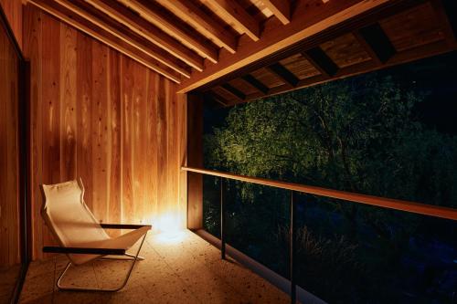 Erkély/terasz, Satologue in Okutama