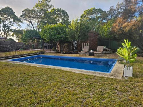 3 Bdrm home,pool, BBQ , fireplace Great for a weekend of fun or family retreat in 克羅伊登