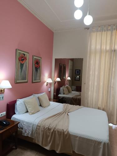 Single Room image 9