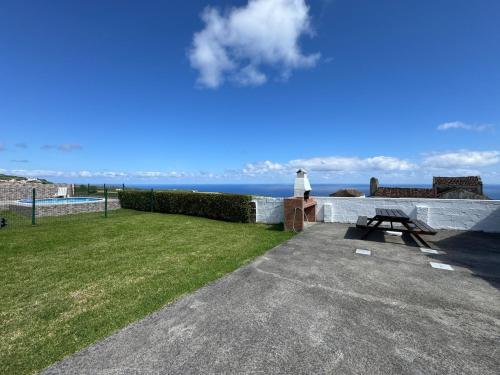 สภาพแวดล้อมโดยรอบ, Northeast Azores, Rocha Mar House in นอร์เดสตินโฮ