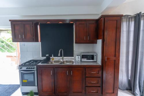 Sunny Luxuries - Union Terrace in Marisule