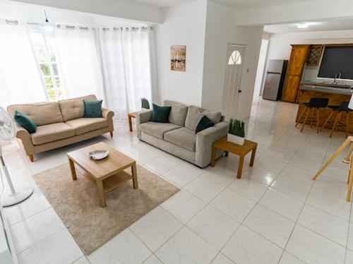 Sunny Luxuries - Union Terrace in Marisule