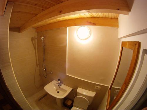 Bujtina Polia – Theth, KY