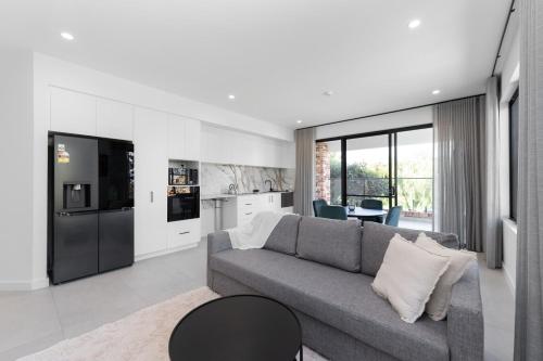 Mangini Apartments - Unit 1 - Perth