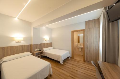 Hotel Pantón Room Type - Twin Room