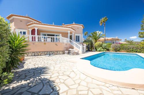 Villa mit Meerblick in Dénia, Denia