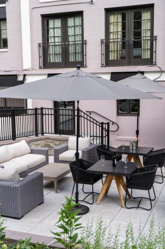 The Normandy Hotel - image 9