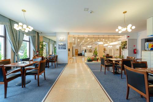 餐廳, 洛斯卡酒店 (Hotel Rusca) in 胡內多阿拉