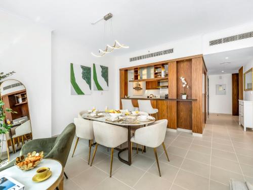 Luxury two Bedroom Apartment I Front row Downtown with Private Fountain & Burj View by Luxury Space, Dubaj (zdjęcie 7)