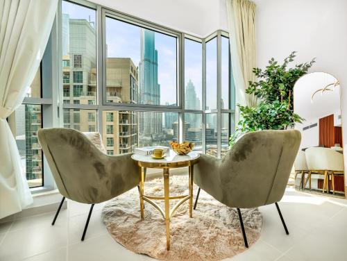 Luxury two Bedroom Apartment I Front row Downtown with Private Fountain & Burj View by Luxury Space, Dubaj (zdjęcie 2)