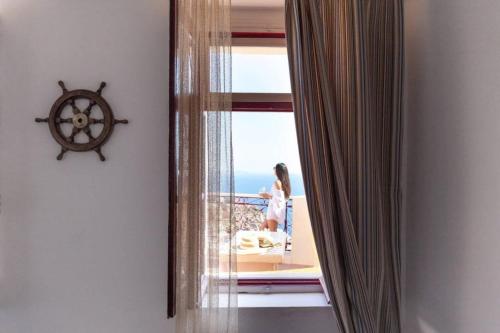 Beautiful Oia Villa Spectacular Sea Views Sunset & Caldera Views Aegean - image 2