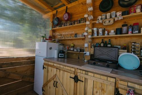 Kitchen, Sve Mir in Boljevac
