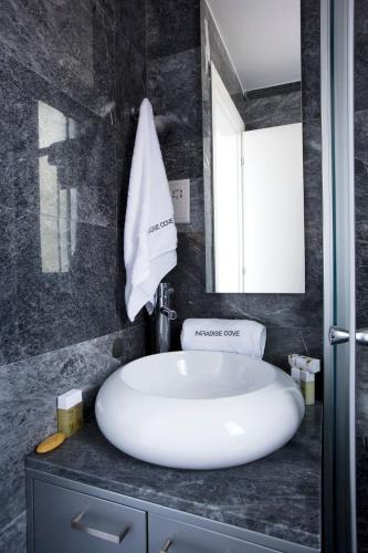Luxury Cyprus Villa Turquoise Villa Private Pool Sea View 1 BDR Paphos - image 4