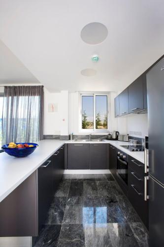 Luxury Cyprus Villa Turquoise Villa Private Pool Sea View 1 BDR Paphos - image 6