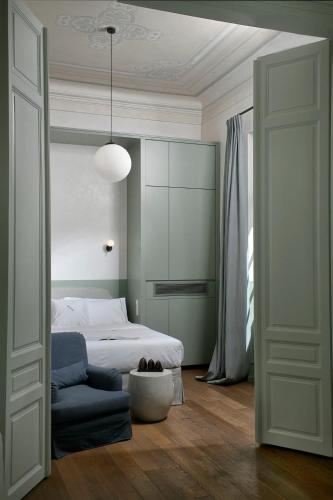 Exquisite Athens Apartment 1 Bedroom Apartment Metalicana Balcony - image 7
