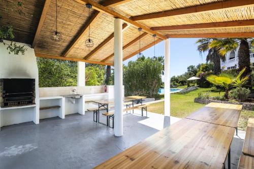 บริการและสิ่งอำนวยความสะดวก, Charming Algarve Villa Villa Quinta Luz 9 Bedrooms Large Pool & Snooker in ซีฟล์ว