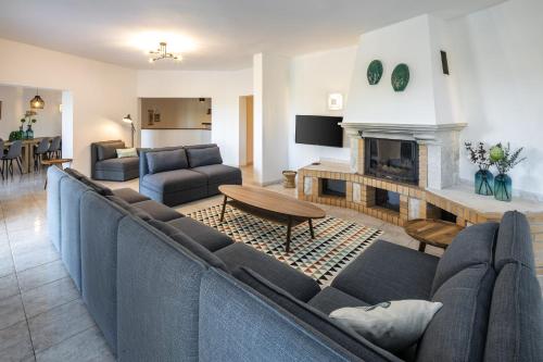 บริการและสิ่งอำนวยความสะดวก, Charming Algarve Villa Villa Quinta Luz 9 Bedrooms Large Pool & Snooker in ซีฟล์ว