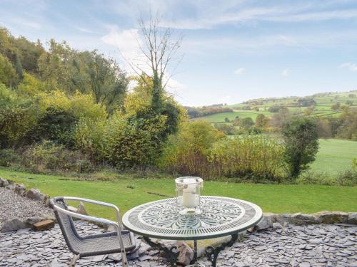 Viesnīcas āriene, Pentre Cwm Bach in Lansilina