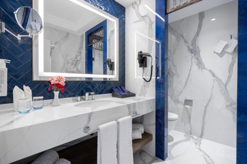 Merit Royal Gardens Hotel & Casino