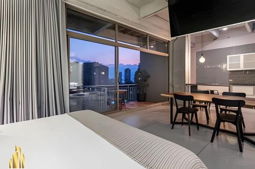 5G 702 - Loft clásico y fresco cerca de Provenza, El Poblado (foto 3)