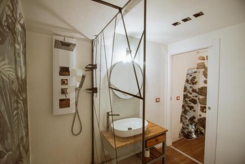 One-Bedroom Apartment image 10