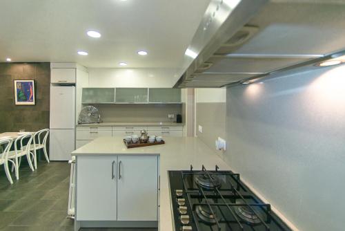 Konyha, WELCS CASA 272 PDA con piscina privada in Les Olives