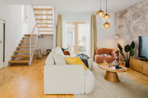 Prague Days - Two-bedroom Loft with 3 Terraces and Parking in Hip Žižkov - image 3