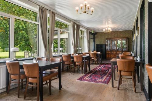 Hammenhögs gästgivaregård (Hammenhogs gastgivaregard) in Hammenhog