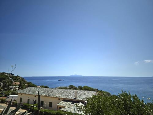 Skats, Studio vue mer in Santa-Maria-di-Lota
