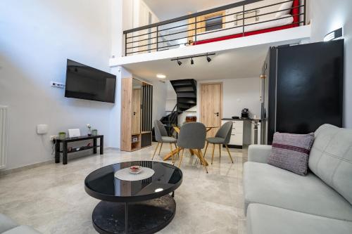 LEX & LUX 3-Levels Maisonette, Ateny
