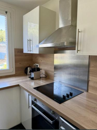 Peaceful Nice Apartment Garden View, 20 min from beach in Le Ray