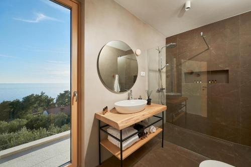 Dazzling Hvar Villa Villa Licita 3 Bedrooms Sea Views Superb Terrace - image 4