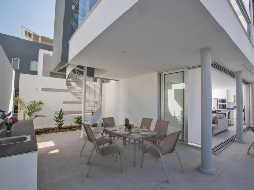 Villa Panemorfi - Luxury Brand New 3 Bedroom Protaras Villa With Private Pool - image 2