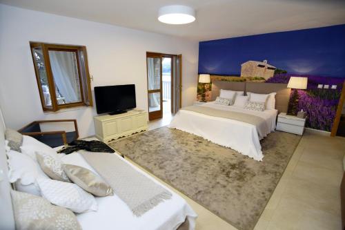 Létesítmények, Spectacular Beachfront Brac Villa 6 Bedrooms Villa Selca Violet in Selca