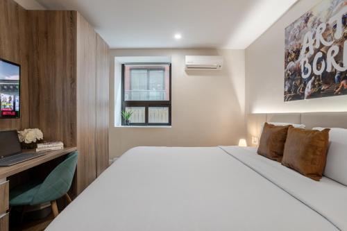 King Room image 8