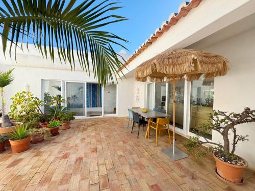 ทัศนียภาพภายนอกโรงแรม, Casa Alvorada Villa with Pool & 3 Bedrooms in คาร์โวเอโร ซิตี้เซ็นเตอร์