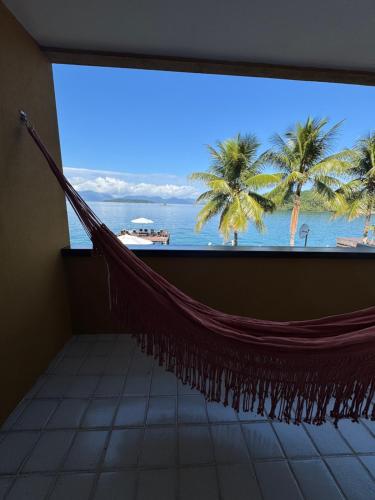 Standard Triple Room with Sea View image 7