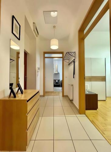 Midtown Apartments - Easy Check-in&Parking 3