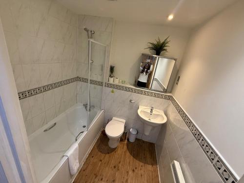 Stylish 2 Bed Flat by O2 Arena Modern Comfort in Central Birmingham, Birmingham (fotografie 3)
