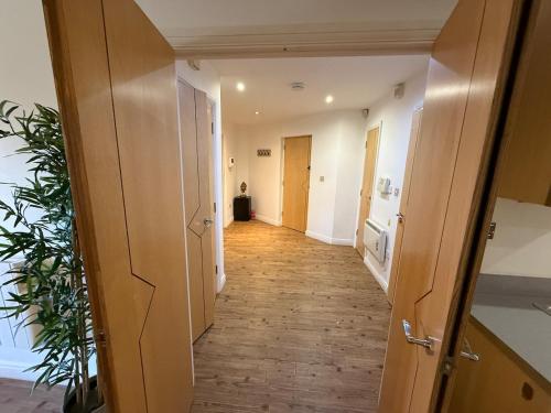 Stylish 2 Bed Flat by O2 Arena Modern Comfort in Central Birmingham, Birmingham (fotografie 4)
