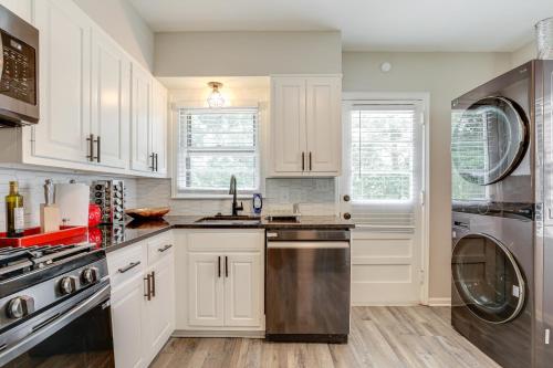 Updated Piedmont Heights Apt - 5 Mi to Dtwn ATL! in Ansley Park