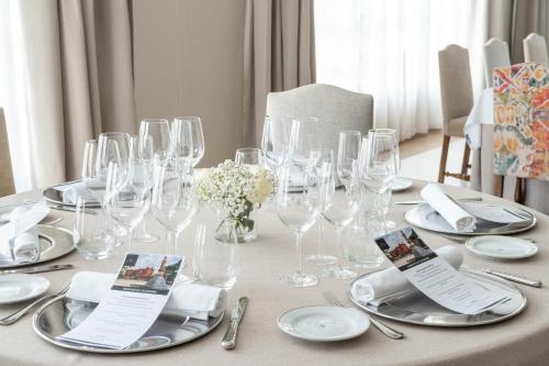 ห้องจัดเลี้ยง, ปาราดอร์ เด กาลาออรา (Parador de Calahorra) in คาลาออร์รา / ซานอาเดรียน